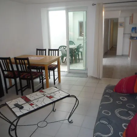Le Clos Marie Apartment *
